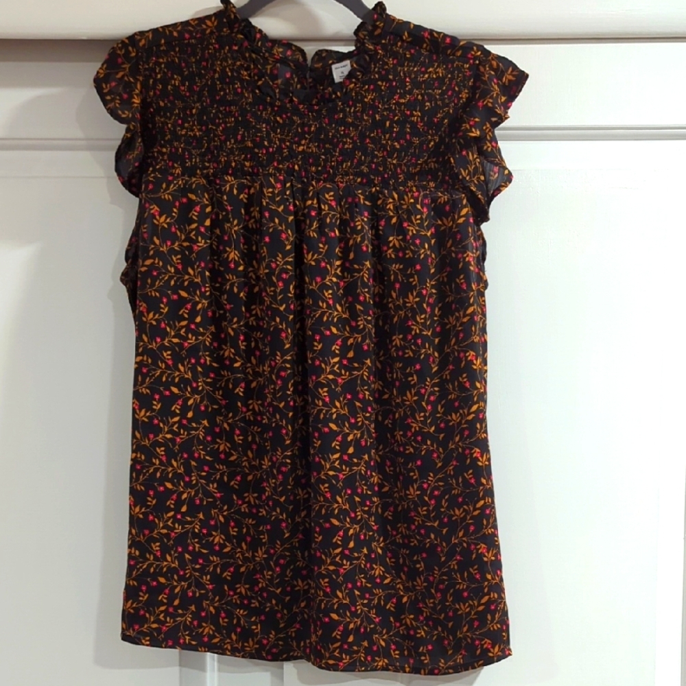 Floral Flowy Top With Gold And Red Floral Design